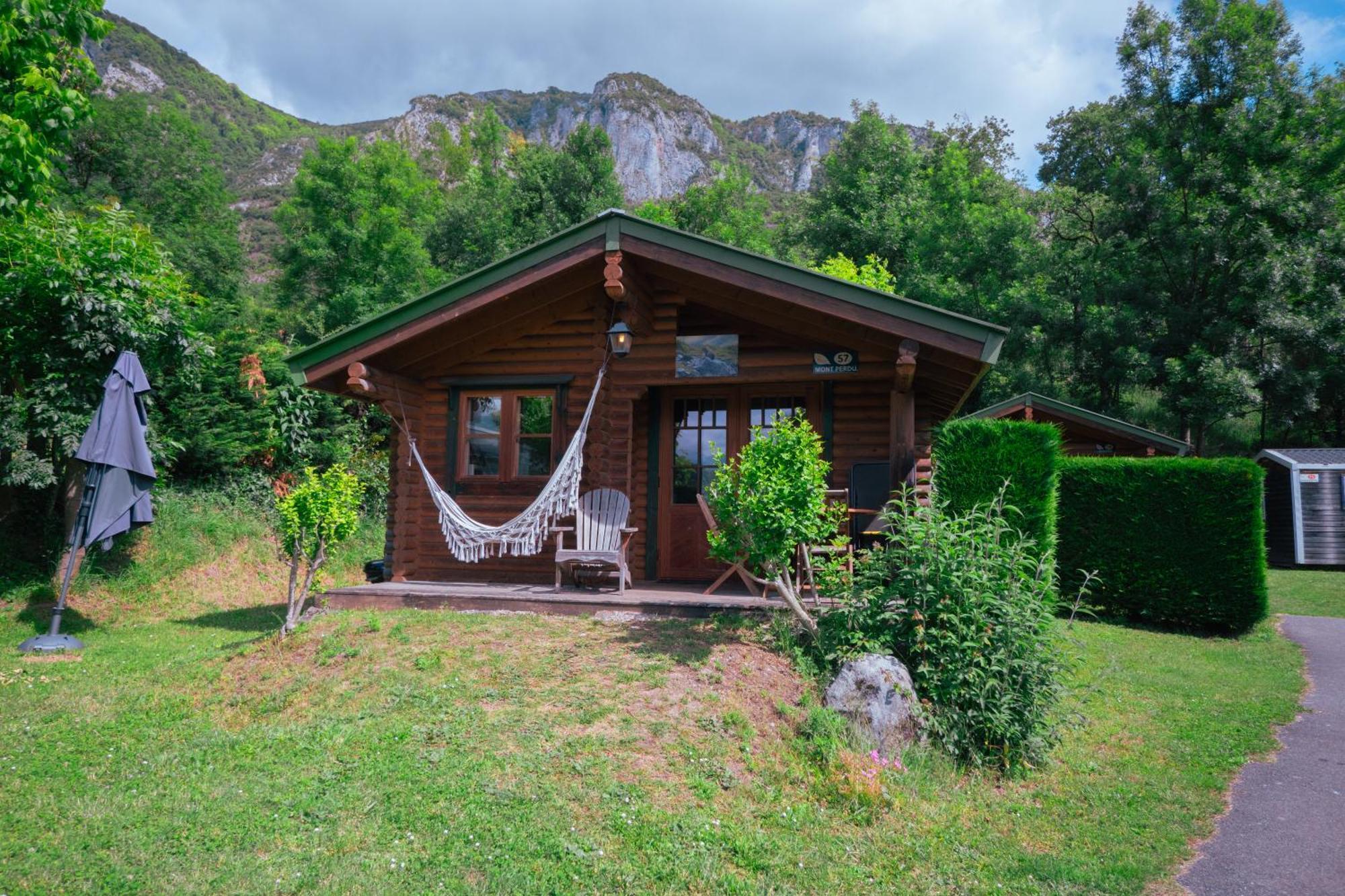 Camping Ecovillage Soleil Du Pibeste Agos-Vidalos Екстериор снимка